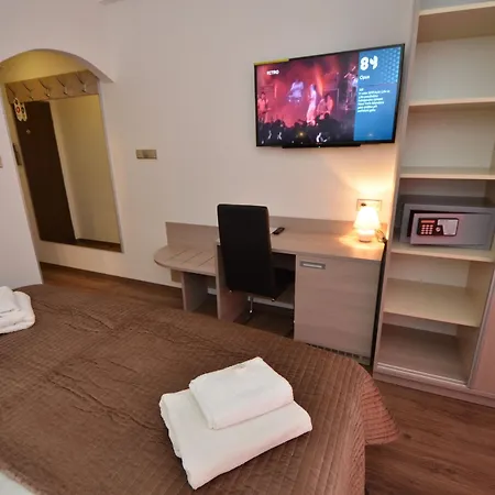 Aura Design & Garden Pool Отель 3*