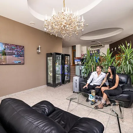 Отель Aura Design & Garden Pool 3*