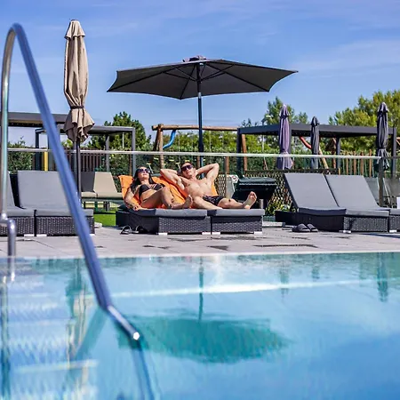 Отель Aura Design & Garden Pool