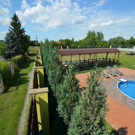 Aura Design & Garden Pool Отель