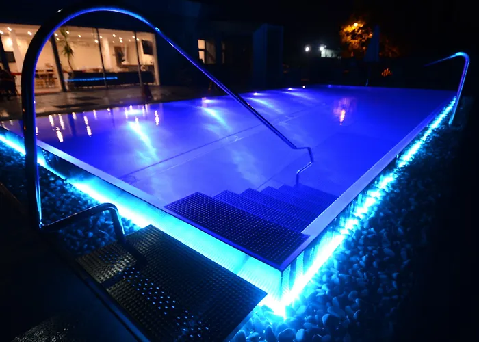 Otel Aura Design & Garden Pool 3*