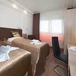 Aura Design & Garden Pool Hotel 3*