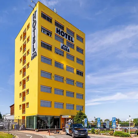 Hotel Aura Design & Garden Pool Praha