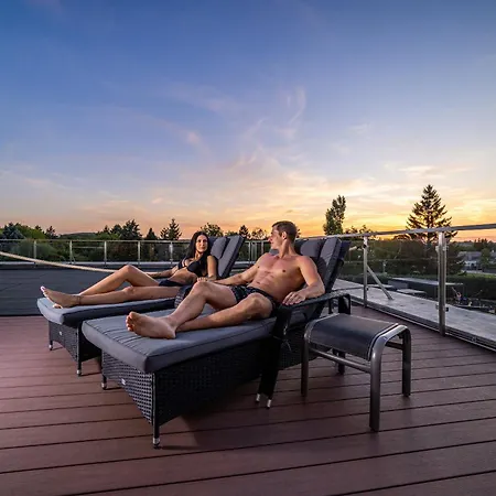 Aura Design & Garden Pool Otel
