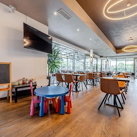 ホテル Aura Design & Garden Pool プラハ