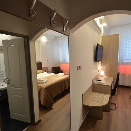 Aura Design & Garden Pool ホテル プラハ