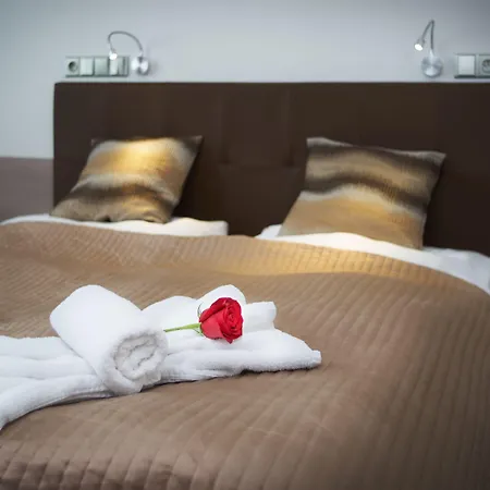 Aura Design & Garden Pool