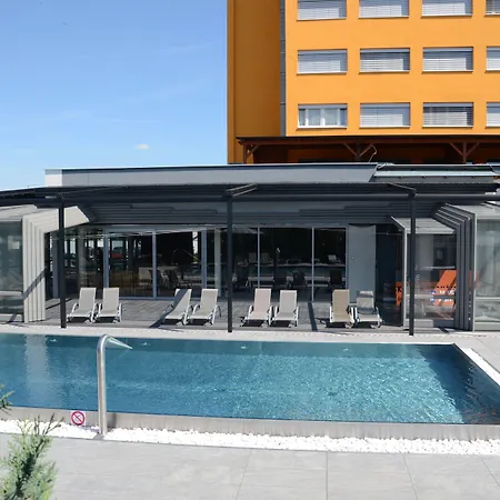 Aura Design & Garden Pool ホテル