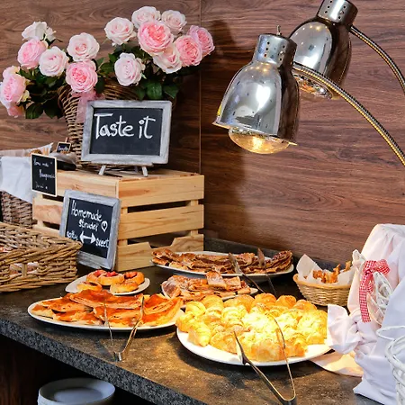 Aura Design & Garden Pool