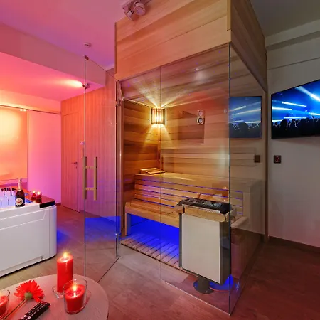 Отель Aura Design & Garden Pool