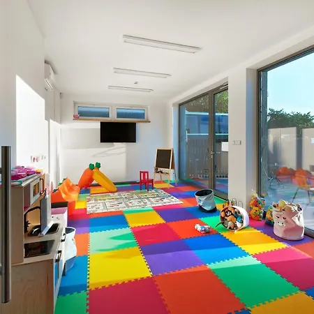 Aura Design & Garden Pool Otel 3*