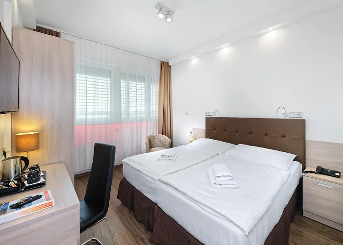 Aura Design & Garden Pool 3*