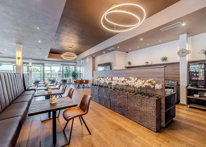 Hotel Aura Design & Garden Pool 3*