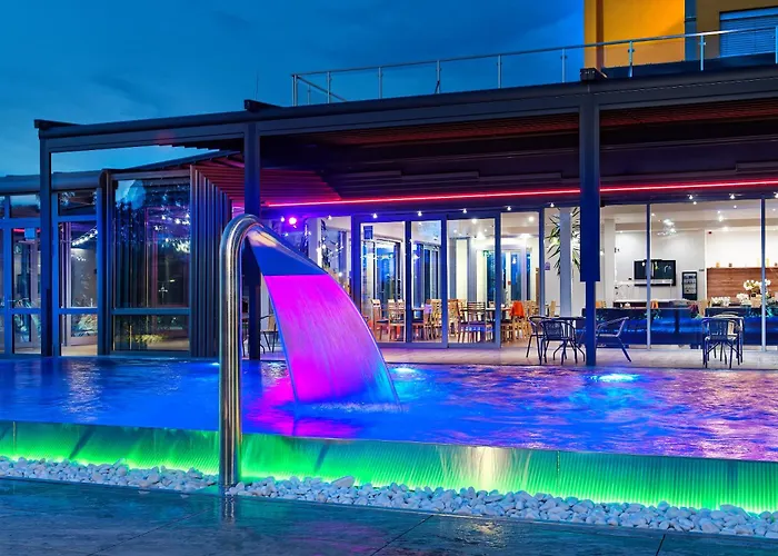 Aura Design & Garden Pool 3*