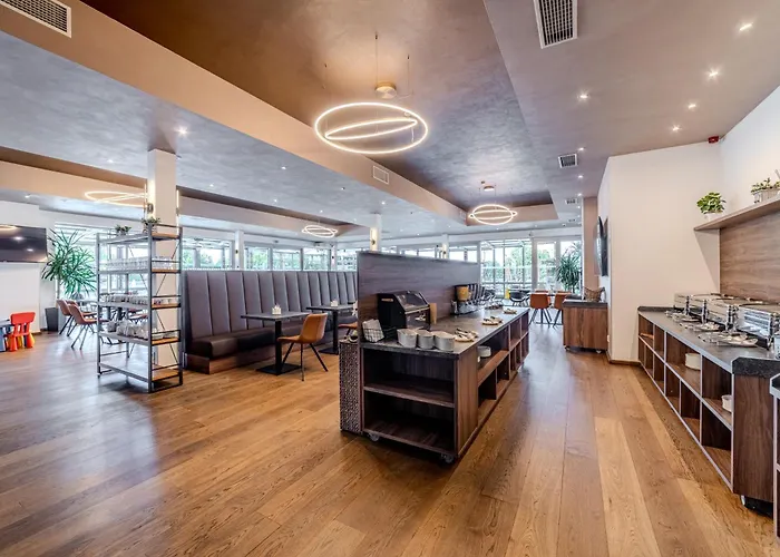 Aura Design & Garden Pool