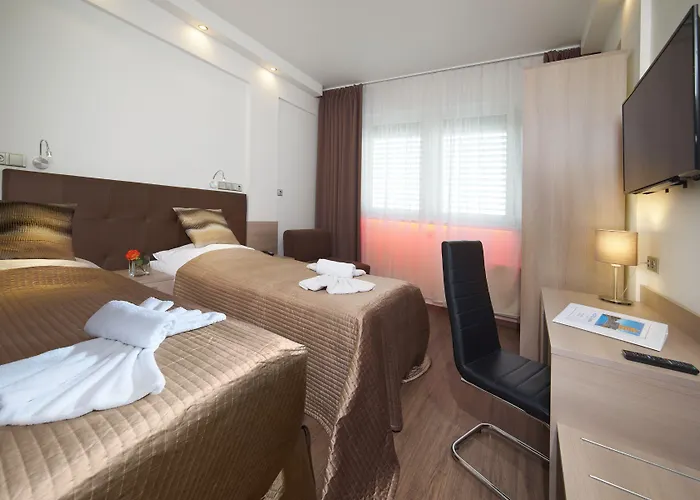 Aura Design & Garden Pool Hotel 3*