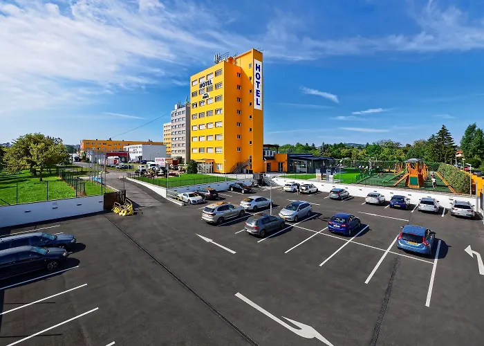 Hotel Aura Design & Garden Pool