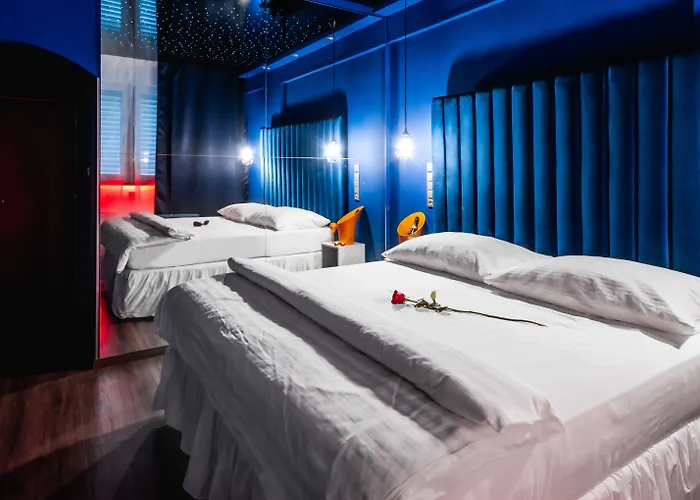 Aura Design & Garden Pool Hotel Prag