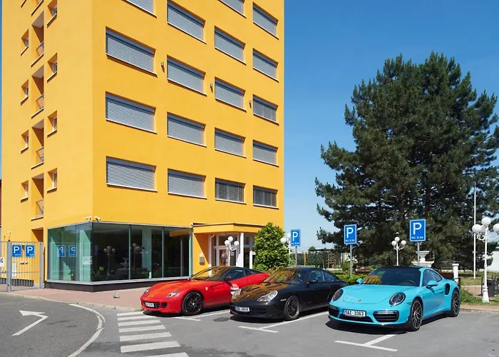 Aura Design & Garden Pool