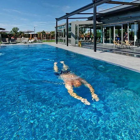 Ξενοδοχείο Aura Design & Garden Pool 3*