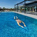 فندق Aura Design & Garden Pool 3*