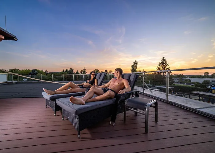 Aura Design & Garden Pool Szálloda