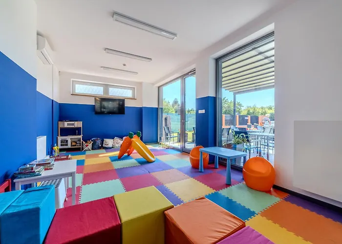 Aura Design & Garden Pool