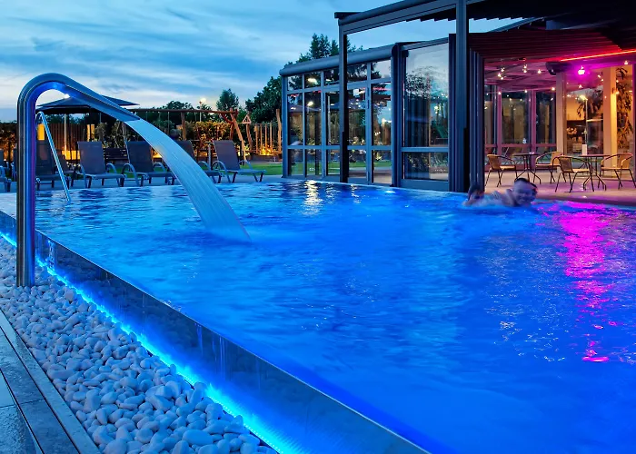 Aura Design & Garden Pool 3* Prága